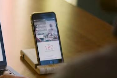 通过微调改善大模型在垂直领域的表现