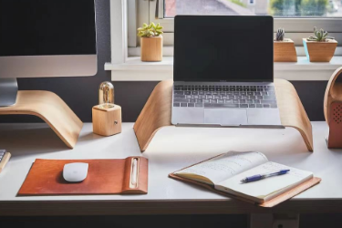 借助 API 让大模型自动化地处理任务